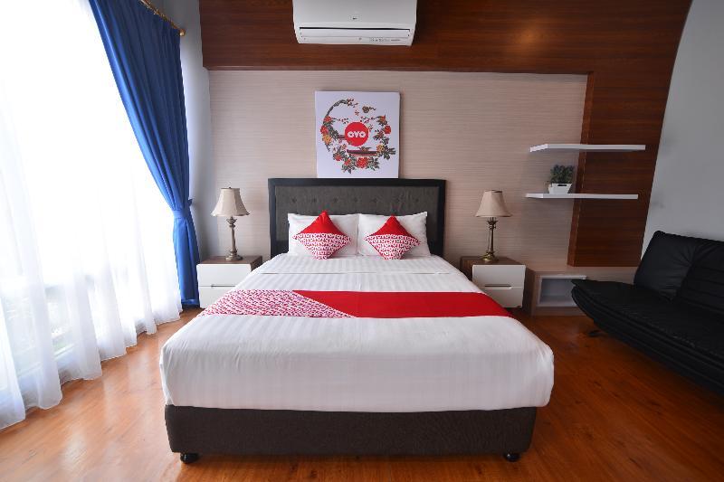 Oyo 1097 Appartel Cempaka Hotel Pontianak