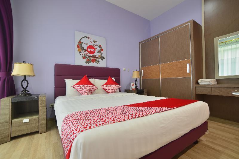 Oyo 1097 Appartel Cempaka Hotel 2*